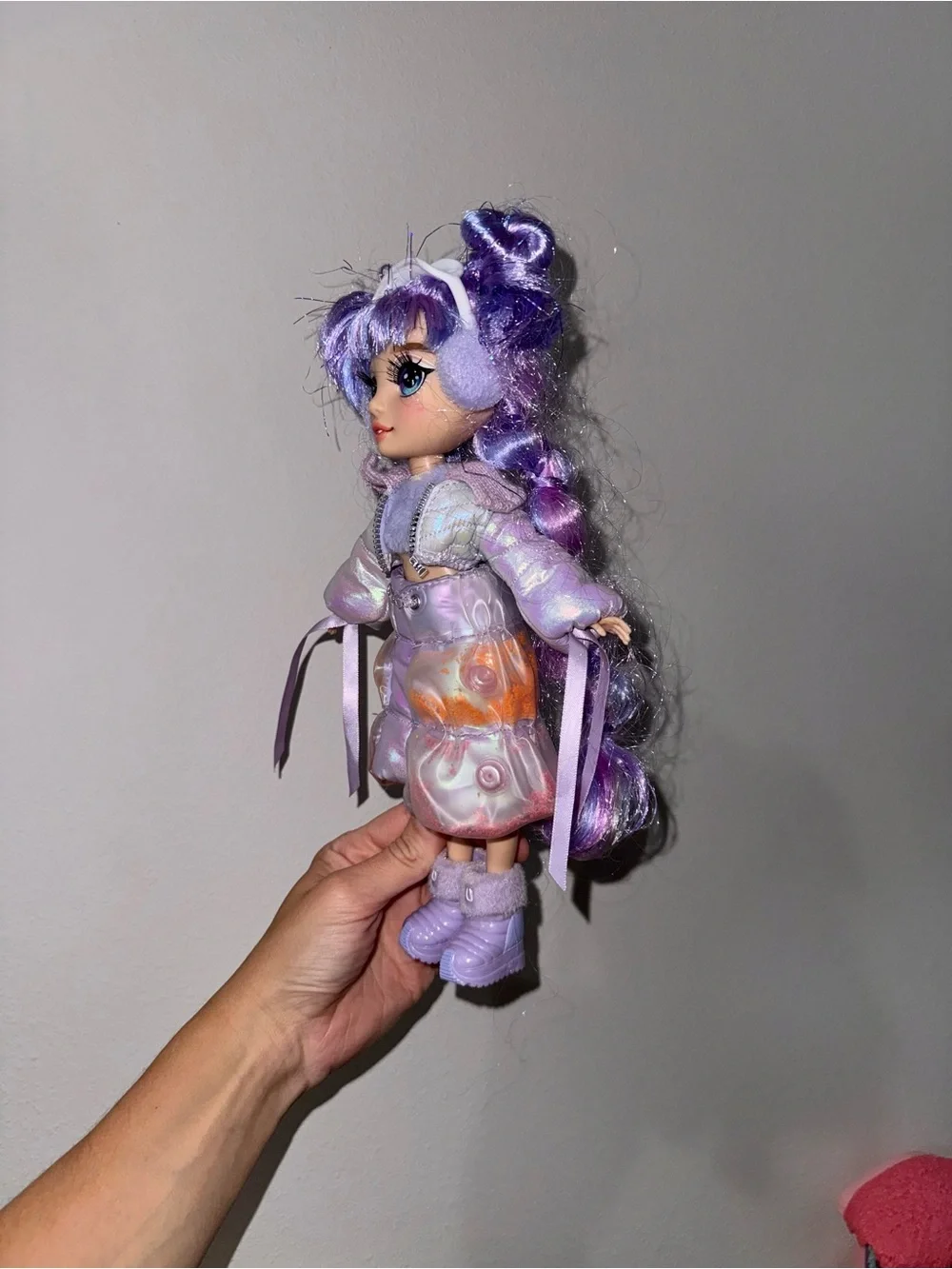 Rainbow High Winter Wonderland Violet Willow fashion Doll By MGA